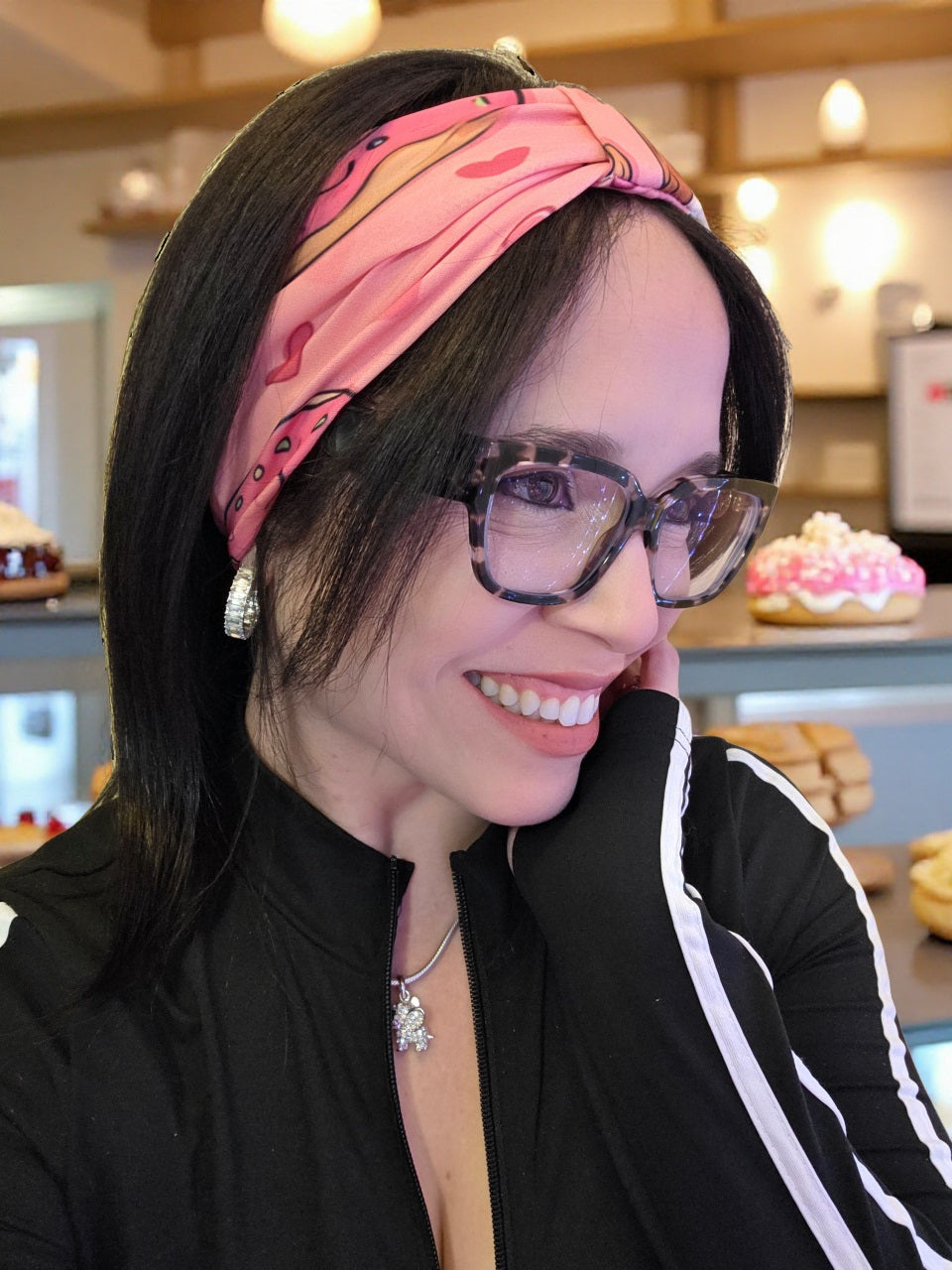 A Cute & Beautiful Elastic Hair Headband