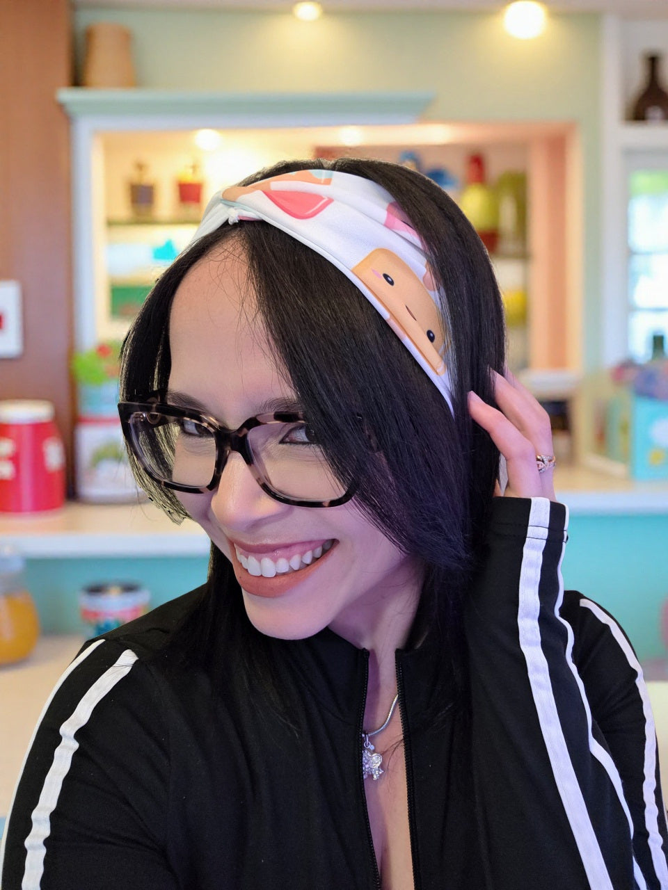 A Cute & Beautiful Elastic Hair Headband
