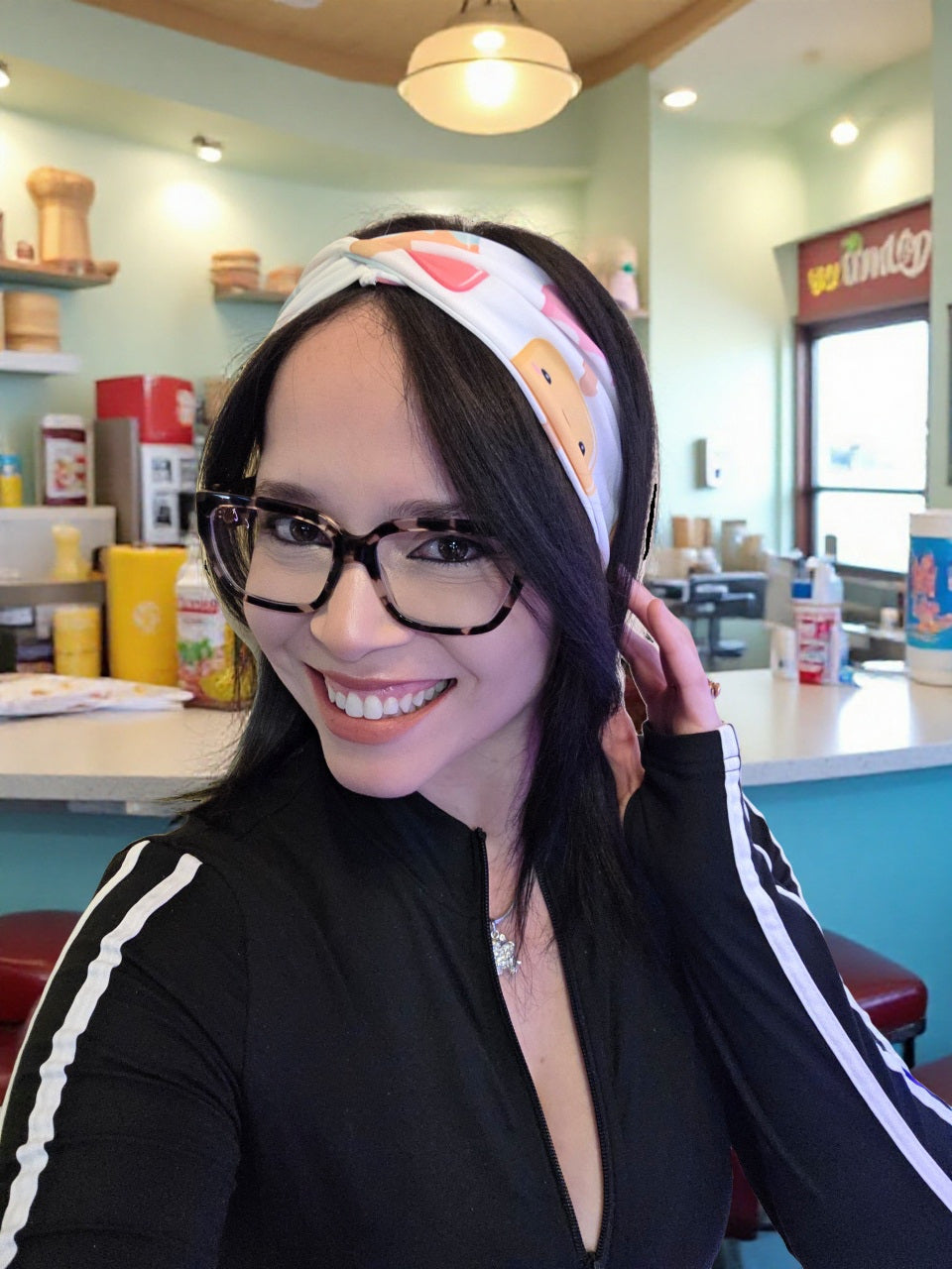 A Cute & Beautiful Elastic Hair Headband
